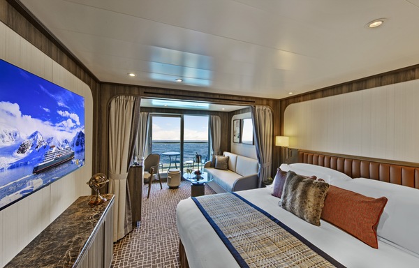 SEABOURN Seabourn Venture - Veranda Suite.jpg